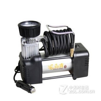 鐵將軍智感930W vs 風勁霸W200 性能對決，誰是車載充氣泵王者？